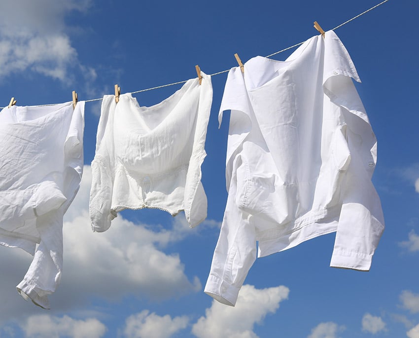 Tørrer du dit tøj udendørs eller i en tørretumbler med aftræk til det fri?