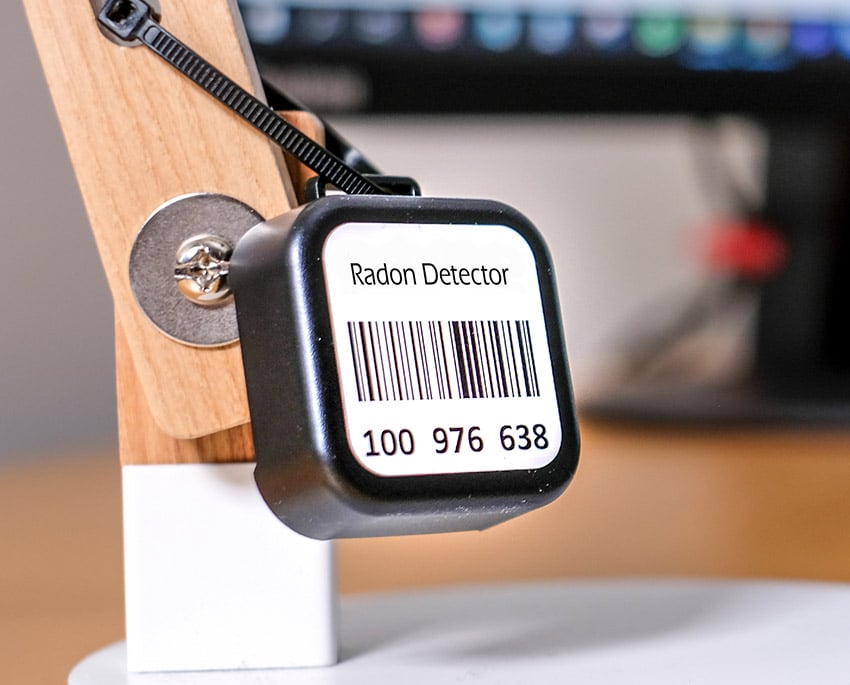 Det er enkelt, effektivt og, ikke mindst, billigt, at måle niveauet af radon med en radon-måleboks