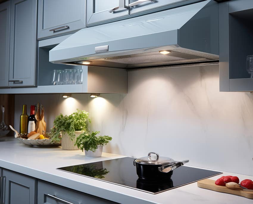 Mekanisk ventilation findes allerede i mange boliger i form af f.eks. emhætten i køkkenet og udsugningsanlægget på badeværelset