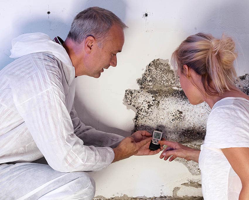 Vi foretager bl.a. målinger for fugt ved hjælp af elektronisk måleinstrument, så omfanget af eventuelle fugtproblemer kan anslås