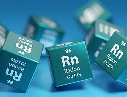 Radon er et grundstof med den kemiske betegnelse Rn. Stoffet, der er en såkaldt ædelgas, er nr. 86 i det periodiske system. Radon er en radioaktiv gas eller luftart