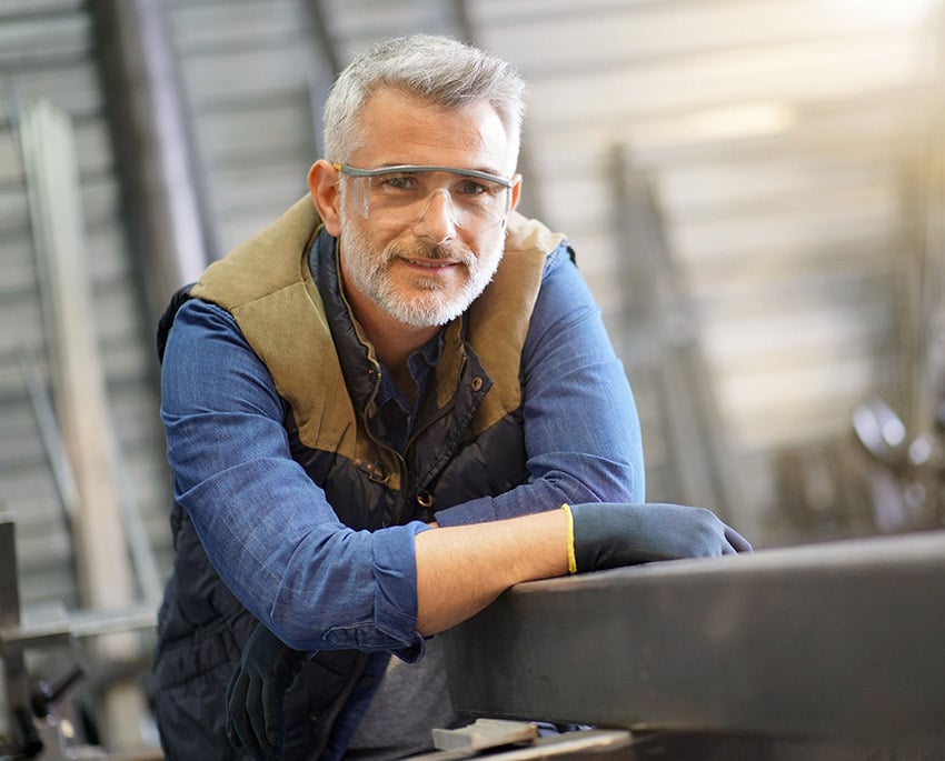 Håndværkerfradraget dækker kun arbejdsløn – ikke materialer – og kan give en skattebesparelse på cirka 26% af arbejdslønnen