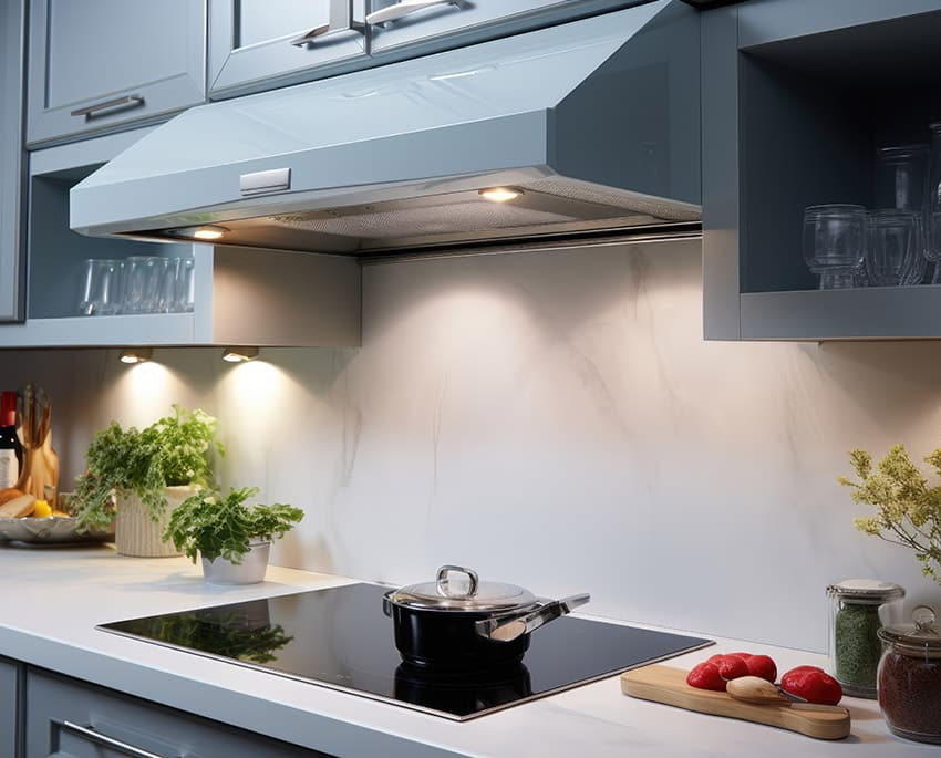 Brug emhætte og udsugning under madlavning og bad