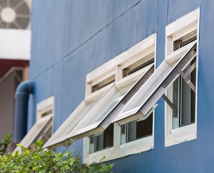 For at forebygge problemer med luftfugtighed kan du med fordel lufte grundigt ud dagligt for at udskifte fugtig luft med frisk luft